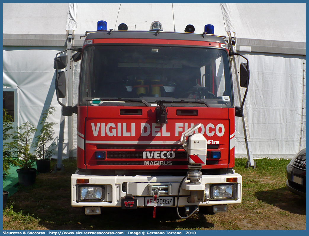 VF 20957
Vigili del Fuoco
Regione Autonoma Valle d'Aosta
Iveco Magirus EuroFire 100E21 I serie
Parole chiave: VF;V.F.;Vigili;Fuoco;Regione;Autonoma;Valle;Aosta;Iveco;Magirus;EuroFire;100E21 I serie;20957