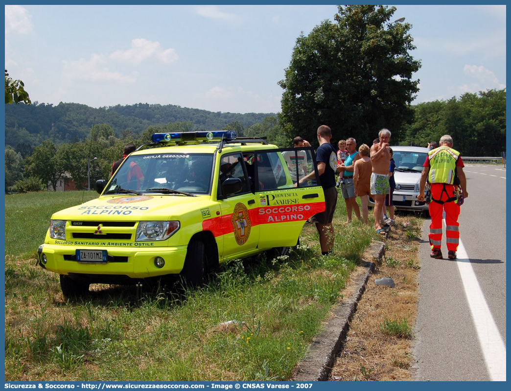 19.12
Corpo Nazionale
Soccorso Alpino e Speleologico
Delegazione Alpina XIX Lariana
Mitsubishi Pajero Pinin LWB
Parole chiave: CNSAS;C.N.S.A.S.;Corpo;Nazionale;Soccorso;Alpino;Speleologico;Lombardia;SASL;S.A.S.L.;Mitsubishi;Pajero;Pinin;LWB