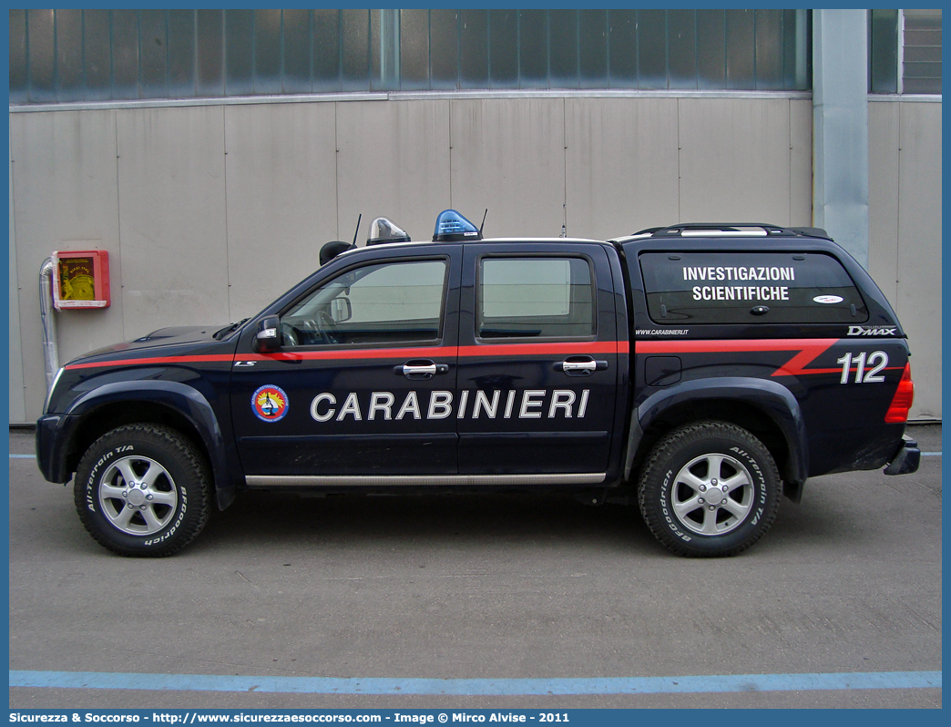 CC CR220
Arma dei Carabinieri
Raggruppamento Carabinieri
Investigazioni Scientifiche
Isuzu D-Max I serie I restyling
Allestitore Maritan S.r.l.
Parole chiave: CCCR220;Arma dei Carabinieri;Raggruppamento Carabinieri Investigazioni Scientifiche;RACIS;RIS;Isuzu D-Max II serie restyling