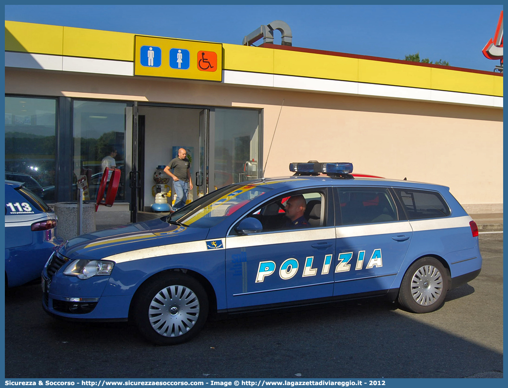 Polizia H5042
Polizia di Stato
Polizia Stradale
Società Autostrada Ligure Toscana
Volkswagen Passat Variant IV serie
Parole chiave: H5042;H 5042;Polizia di Stato;Polizia Stradale;S.A.L.T.;SALT;Società Autostrada Ligure Toscana;Volkswagen;Passat;Variant