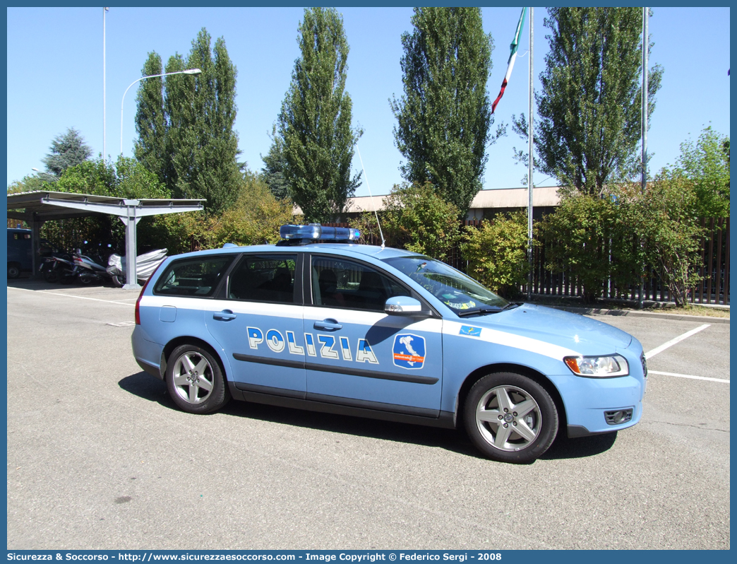 Polizia F5681
Polizia di Stato
Polizia Stradale
Autostrade per l'Italia S.p.A.
Volvo V50 II serie
Allestitore Focaccia Group S.r.l.
Parole chiave: Polizia di Stato;Polizia Stradale;Autostrade per l&#039;Italia S.p.A.;Autostrade S.p.A.;Autostrade;Italia;Volvo;V50;V 50;Focaccia