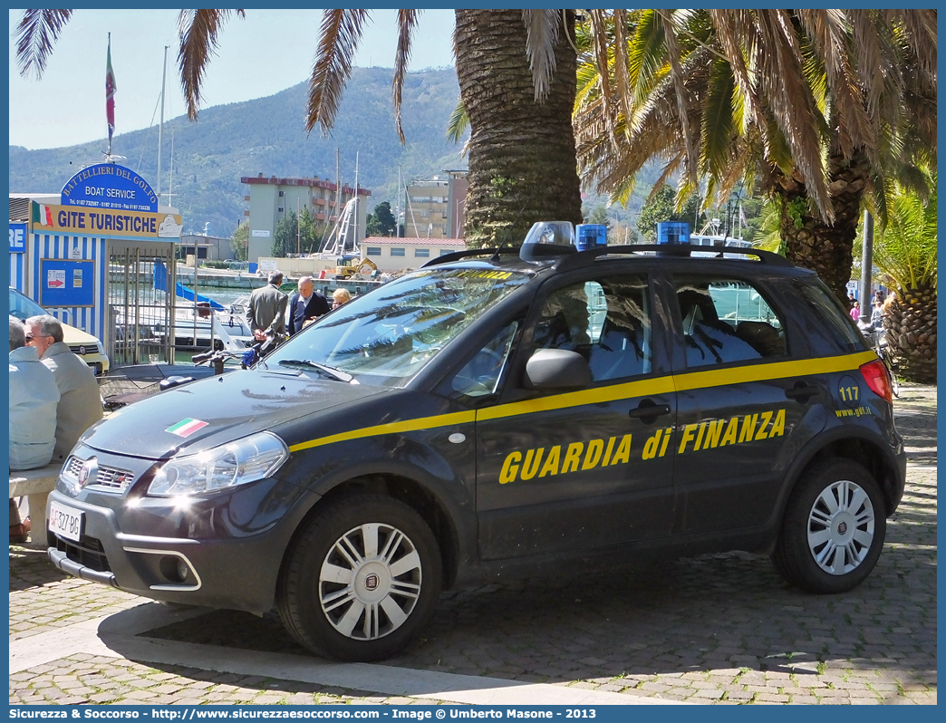 GdiF 327BG
Guardia di Finanza
Fiat Sedici II serie
Parole chiave: GdiF;G.D.F.;GDF;Guardia di Finanza;Fiat;Sedici