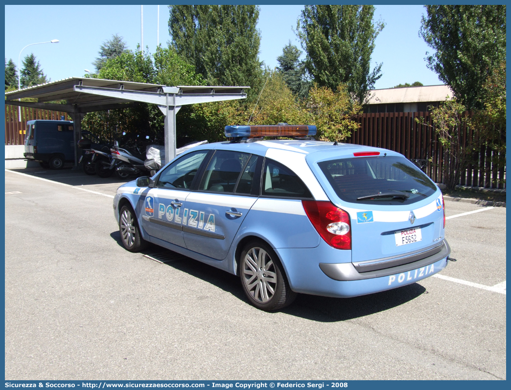 Polizia F5652
Polizia di Stato
Polizia Stradale
Autostrade per l'Italia S.p.A.
Renault GrandTour restyling
Parole chiave: Polizia di Stato;Polizia Stradale;Autostrade per l'Italia S.p.A.;Autostrade S.p.A.;Autostrade;Italia;Renault;GrandTour