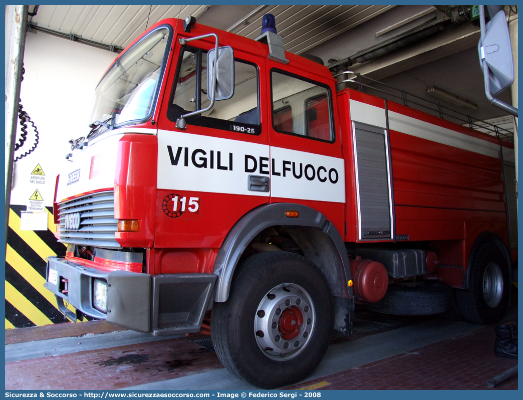 VF 16554
Corpo Nazionale Vigili del Fuoco
Iveco 190-26
Allestitore Baribbi S.p.A.
Parole chiave: Corpo;Nazionale;Vigili del Fuoco;Vigili;Fuoco;ABP;A.B.P.;AutoBottePompa;AutoBotte;Fiat;Iveco;190-26;190 - 26;Baribbi