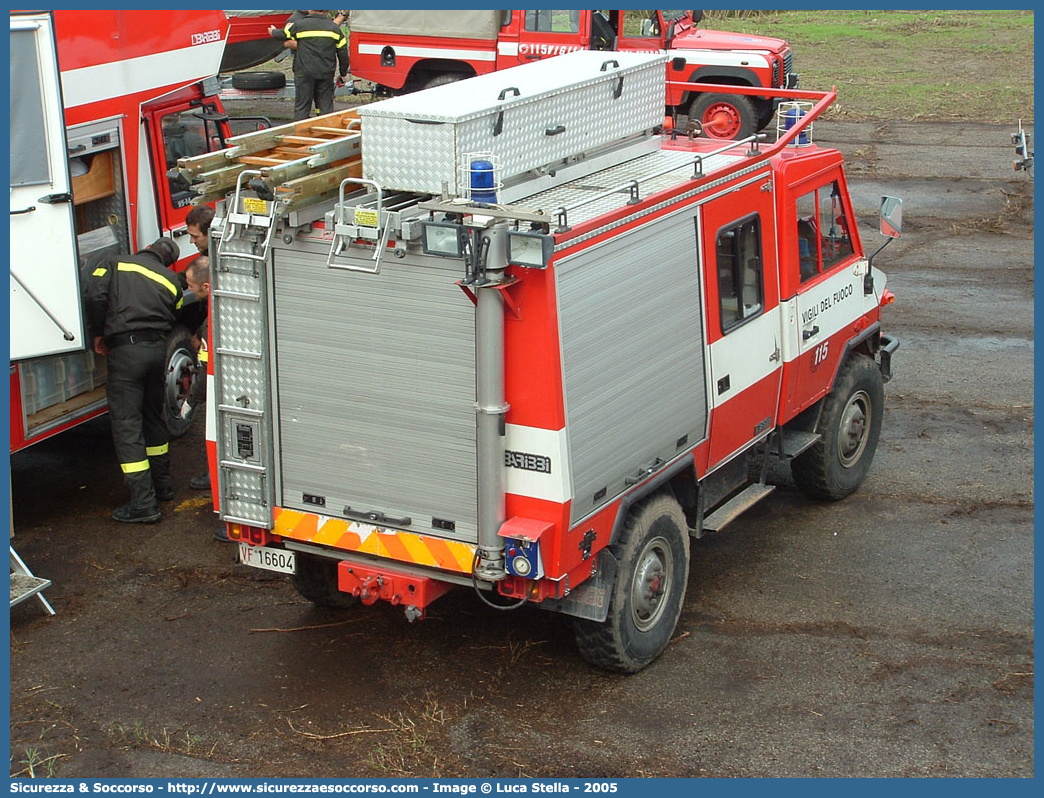 VF 16604
Corpo Nazionale Vigili del Fuoco
Iveco 40-10WM
Allestitore Baribbi S.p.A.
Parole chiave: VF;V.F.;VVF;V.V.F.;Corpo;Nazionale;Vigili;del;Fuoco;Polisoccorso;Iveco;40-10WM;40;10;WM;VM90;VM 90;Magirus