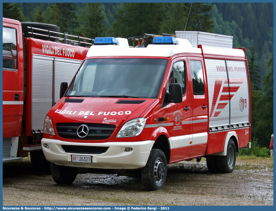 VF 26321
Corpo Nazionale Vigili del Fuoco
Mercedes Benz Sprinter 4x4 II serie
Allestitore Brandschutz S.r.l.
Parole chiave: Corpo;Nazionale;Vigili del Fuoco;Vigili;Fuoco;Polisoccorso;Mercedes Benz;Sprinter;4x4;4 x 4;Brandschutz;Rosenbauer