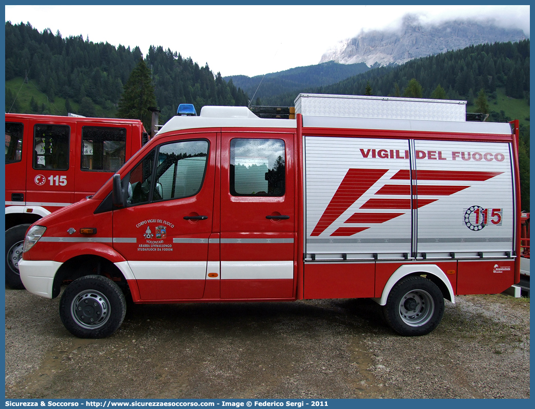 VF 26321
Corpo Nazionale Vigili del Fuoco
Mercedes Benz Sprinter 4x4 II serie
Allestitore Brandschutz S.r.l.
Parole chiave: Corpo;Nazionale;Vigili del Fuoco;Vigili;Fuoco;Polisoccorso;Mercedes Benz;Sprinter;4x4;4 x 4;Brandschutz;Rosenbauer