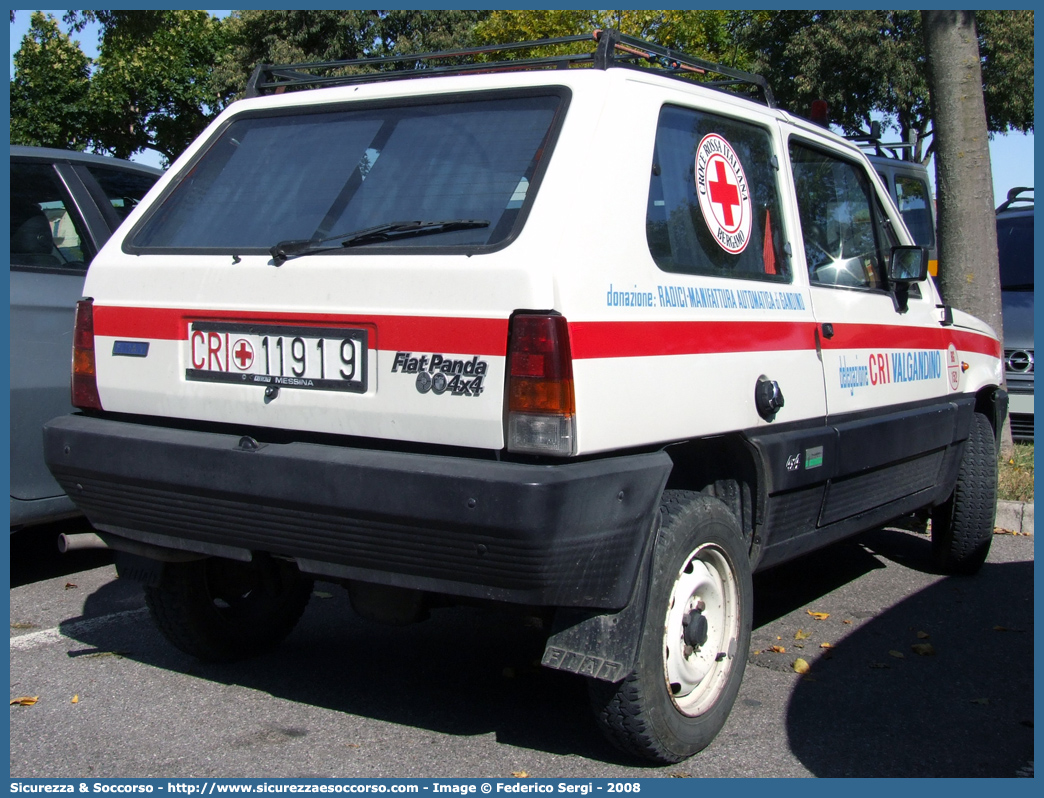 CRI 11919
Croce Rossa Italiana
Valgandino
Fiat Panda 4x4 II serie
Parole chiave: Croce;Rossa;Italiana;CRI;C.R.I.;Ambulanza;Fiat;Panda;Valgandino;Bergamo