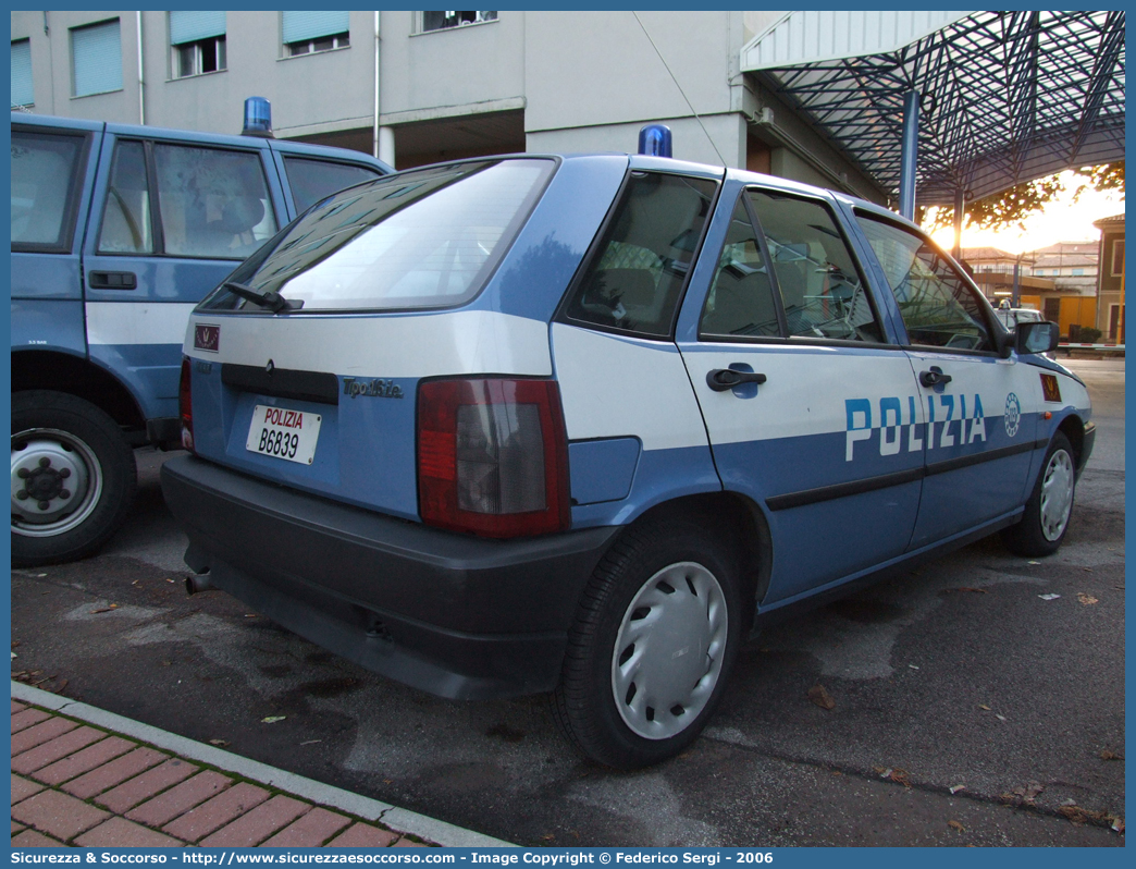 Polizia B6839
Polizia di Stato
Reparto Mobile
Fiat Tipo II serie
Parole chiave: PS;P.S.;Polizia;Polizia di Stato;Reparto Mobile;Fiat;Tipo