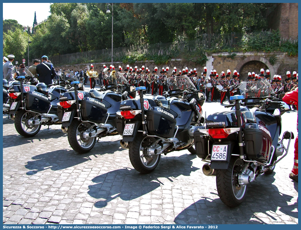 -
Arma dei Carabinieri
Bmw R1200 RT
Parole chiave: CC;C.C.;Arma;dei;Carabinieri;Nucleo;Operativo;Radiomobile;Bmw;R1200RT;R 1200 RT;R;RT;1200