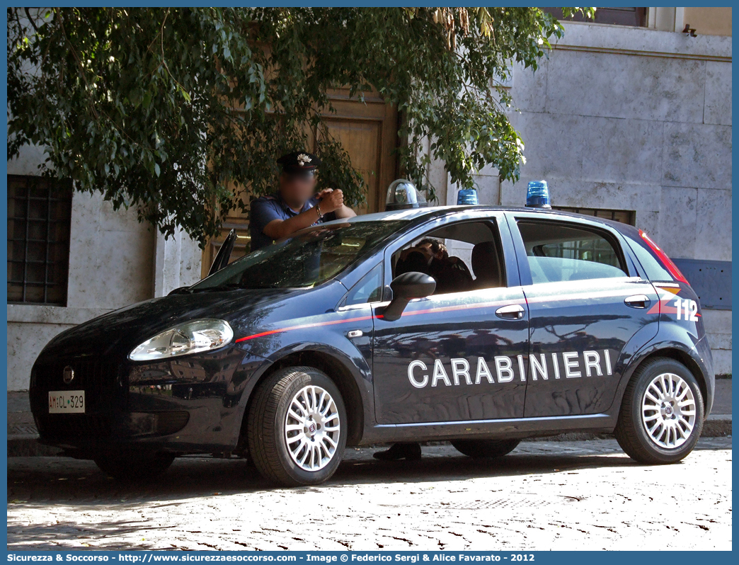 AM CL329
Arma dei Carabinieri
Reparto Carabinieri presso l'Aeronautica Militare
Fiat Grande Punto
Parole chiave: AMCL329;Arma dei Carabinieri;Carabinieri;Aeronautica;Militare;Fiat;Grande Punto