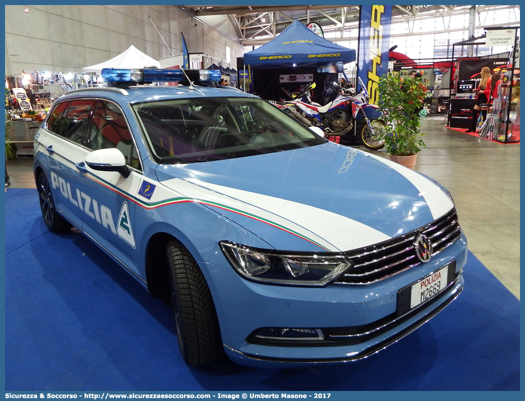 Polizia M2669
Polizia di Stato
Polizia Stradale
Autostrada Torino Ivrea
Valle d'Aosta S.p.A.
Volkswagen Passat Variant VI serie
Parole chiave: Polizia di Stato;Polizia Stradale;A.T.I.V.A.;Autostrada Torino Ivrea Valle d Aosta;Volkswagen;Passat;Variant;SW;S.W.