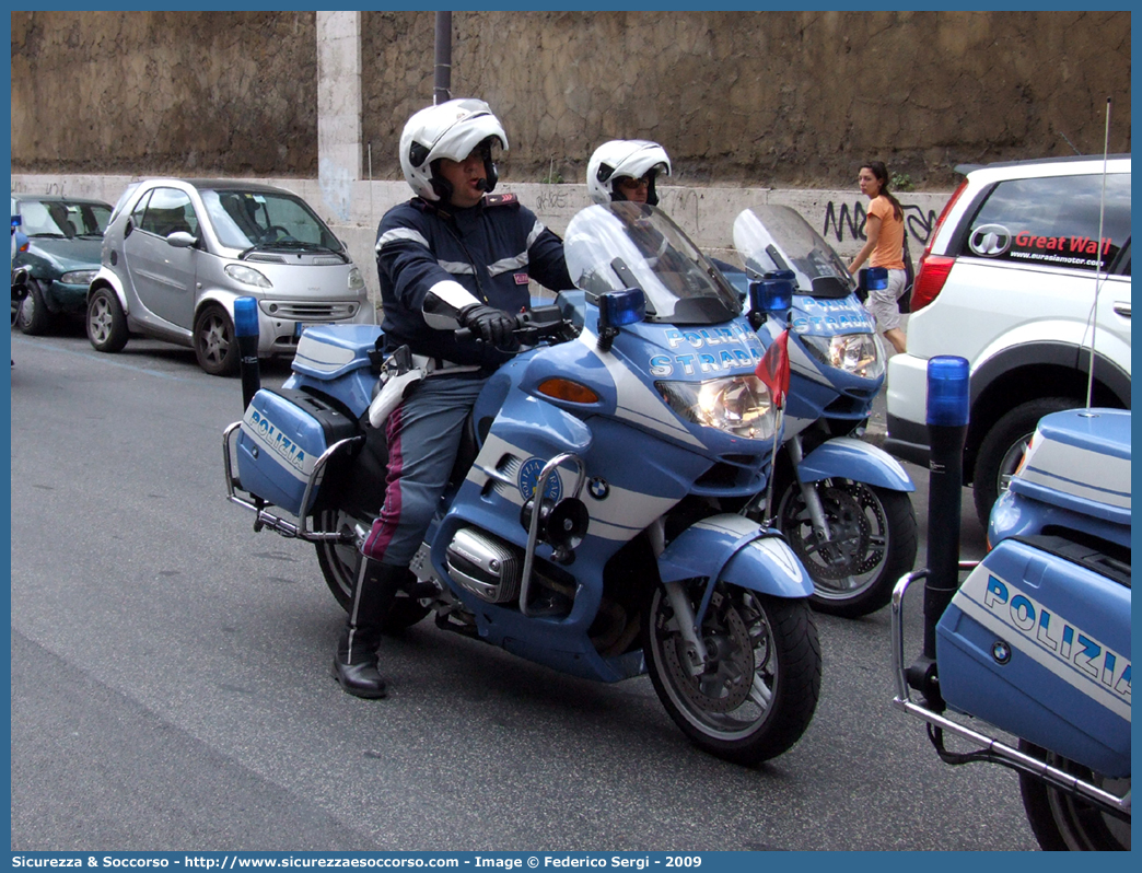 -
Polizia di Stato
Polizia Stradale
Bmw R850RT II serie
Parole chiave: Polizia di Stato;Polizia;PS;Polizia Stradale;BMW;R850;RT