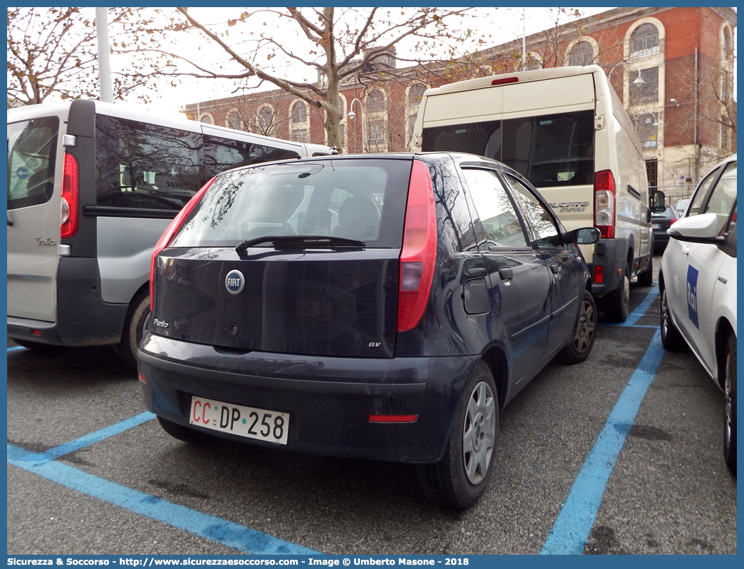 CC DP258
Arma dei Carabinieri
Comando Unità per la Tutela Forestale, 
Ambientale e Agroalimentare
Fiat Punto III serie
Parole chiave: CC;C.C.;Arma;dei;Carabinieri;Comando;Unità;per;la;Tutela;Forestale;Ambientale;Agroalimentare;Fiat;Punto