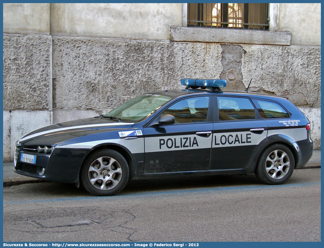 Polizia Locale YA919AA
Polizia Locale
Comune di Malo
Alfa Romeo 159 Sportwagon
Allestitore Ciabilli S.r.l.
Parole chiave: Polizia;Locale;Municipale;Malo;Alfa Romeo;159;Sportwagon;SW;S.W.;Ciabilli;YA919AA;YA 919 AA