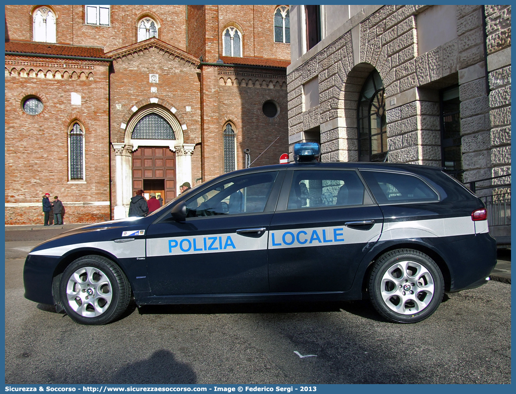 Polizia Locale YA066AH
Polizia Locale
Comune di Vicenza
Alfa Romeo 159 Sportwagon
Allestitore Ciabilli S.r.l.
Parole chiave: Polizia;Locale;Municipale;Vicenza;Alfa Romeo;159;Sportwagon;SW;S.W.;Ciabilli;YA066AH;YA 066 AH