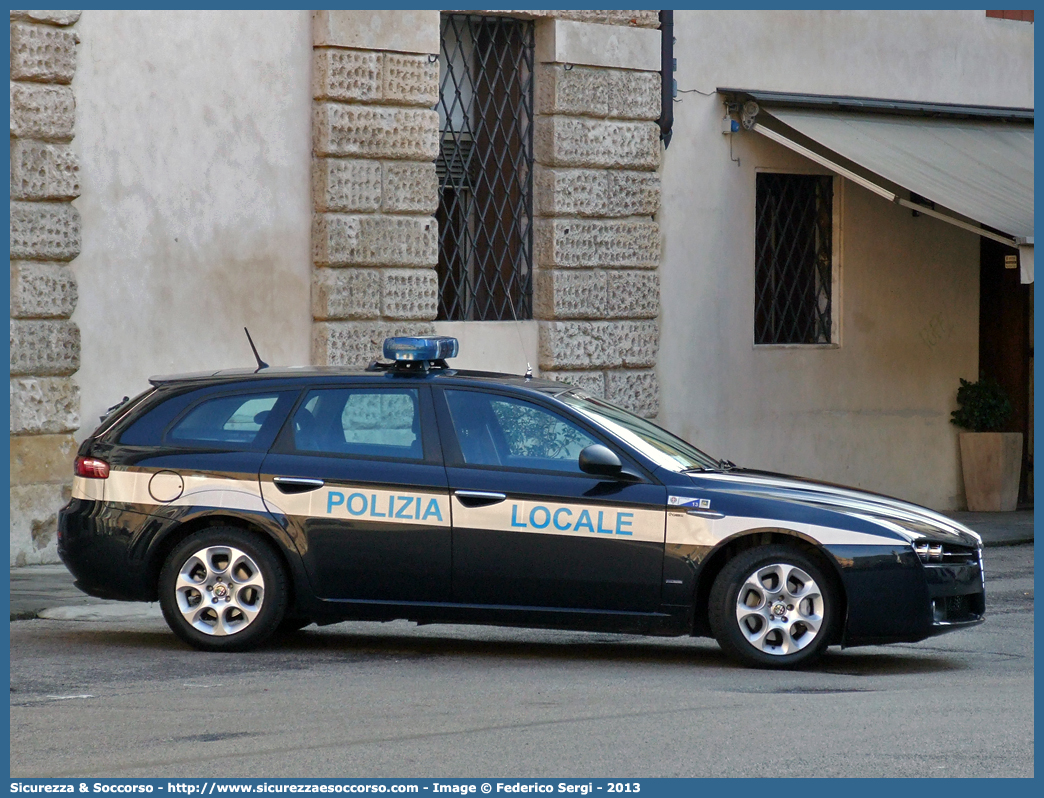 Polizia Locale YA009AH
Polizia Locale
Comune di Vicenza
Alfa Romeo 159 Sportwagon
Allestitore Ciabilli S.r.l.
Parole chiave: Polizia;Locale;Municipale;Vicenza;Alfa Romeo;159;Sportwagon;SW;S.W.;Ciabilli;YA009AH;YA 009 AH