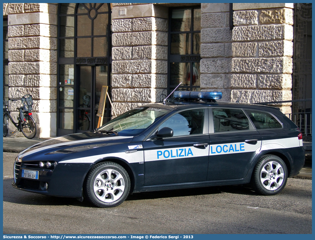 Polizia Locale YA066AH
Polizia Locale
Comune di Vicenza
Alfa Romeo 159 Sportwagon
Allestitore Ciabilli S.r.l.
Parole chiave: Polizia;Locale;Municipale;Vicenza;Alfa Romeo;159;Sportwagon;SW;S.W.;Ciabilli;YA066AH;YA 066 AH