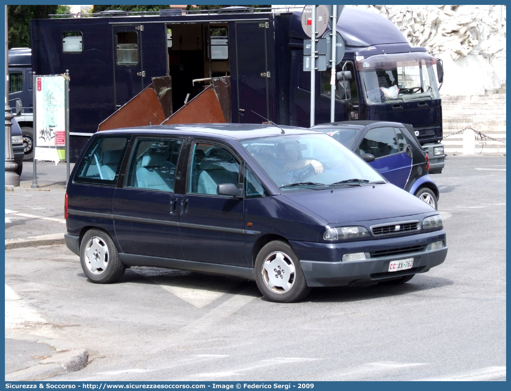 CC AX762
Arma dei Carabinieri
Fiat Ulysse II serie
Parole chiave: CC;Arma dei Carabinieri;Carabinieri;Fiat;Ulysse