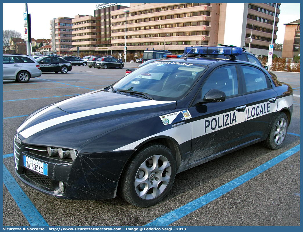 Polizia Locale YA303AC
Polizia Locale
Comune di Arzignano
Alfa Romeo 159
Parole chiave: PL;P.L.;PM;P.M.;Polizia;Locale;Municipale;Arzignano;Alfa Romeo;159