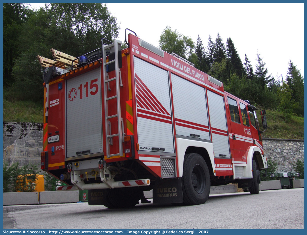 VF 23526
Corpo Nazionale Vigili del Fuoco
Iveco Magirus EuroFire
140E28 4x4 I serie
Parole chiave: VVF;V.V.F.;Corpo;Nazionale;Vigili;del;Fuoco;AutoPompaSerbatoio;APS;A.P.S.;Iveco;Magirus;EuroFire;140E28;4x4