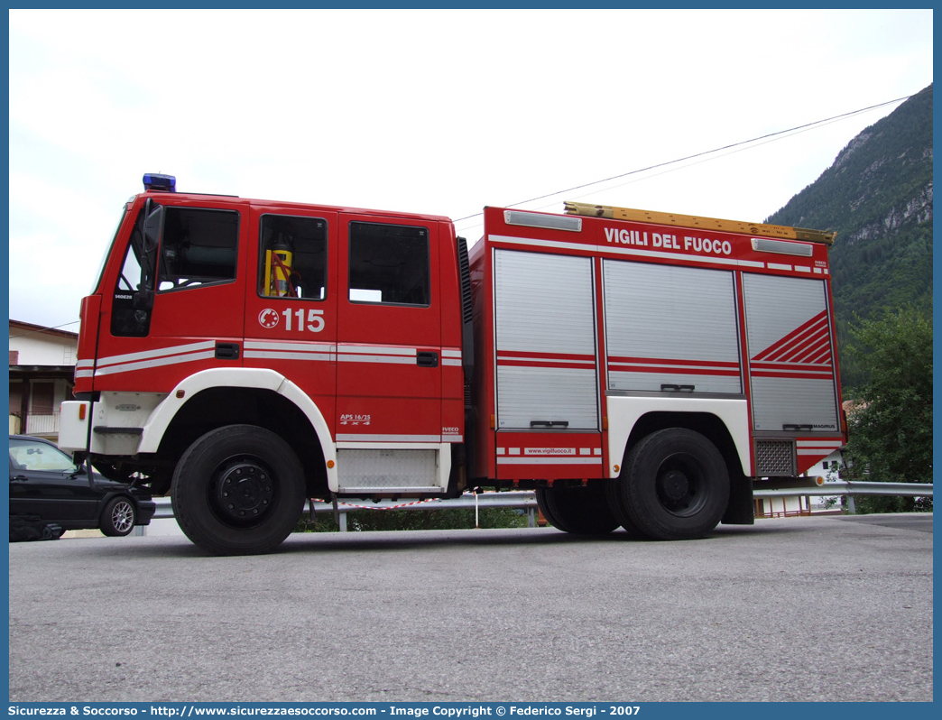 VF 23526
Corpo Nazionale Vigili del Fuoco
Iveco Magirus EuroFire
140E28 4x4 I serie
Parole chiave: VVF;V.V.F.;Corpo;Nazionale;Vigili;del;Fuoco;AutoPompaSerbatoio;APS;A.P.S.;Iveco;Magirus;EuroFire;140E28;4x4