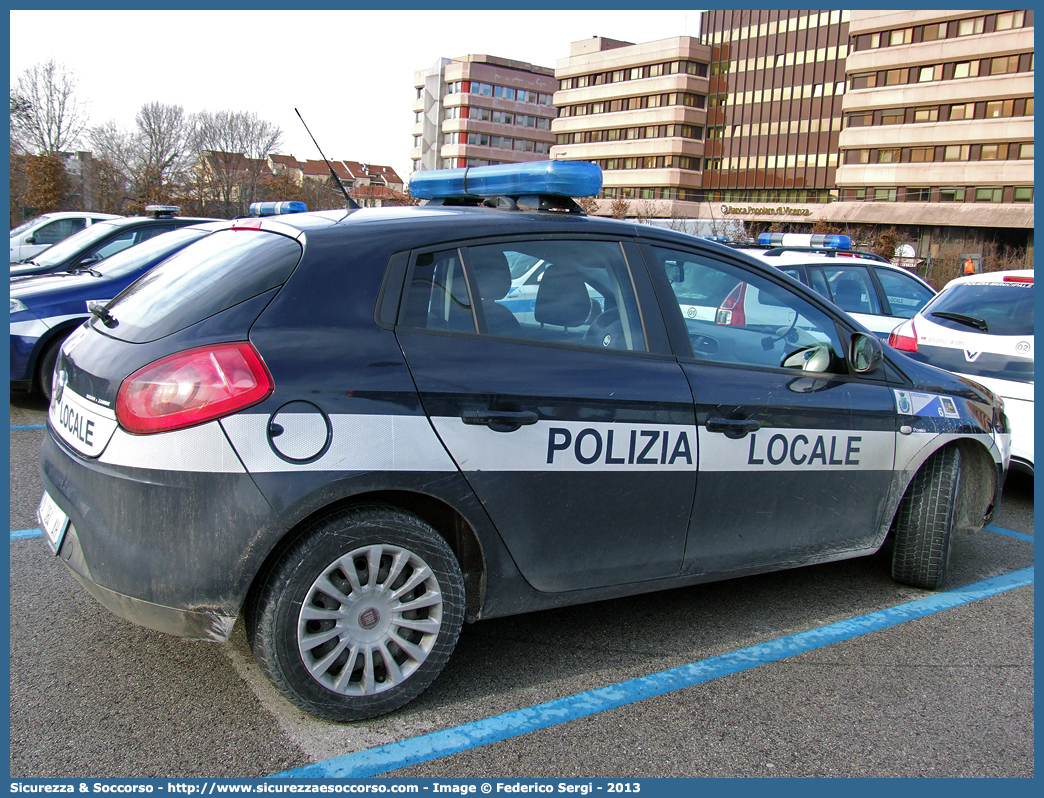 Polizia Locale YA084AH
Polizia Locale
Comune di Arzignano
Fiat Nuova Bravo
Allestitore Ciabilli S.r.l.
Parole chiave: PL;P.L.;PM;P.M.;Polizia;Locale;Municipale;Arzignano;Fiat;Nuova Bravo;Ciabilli