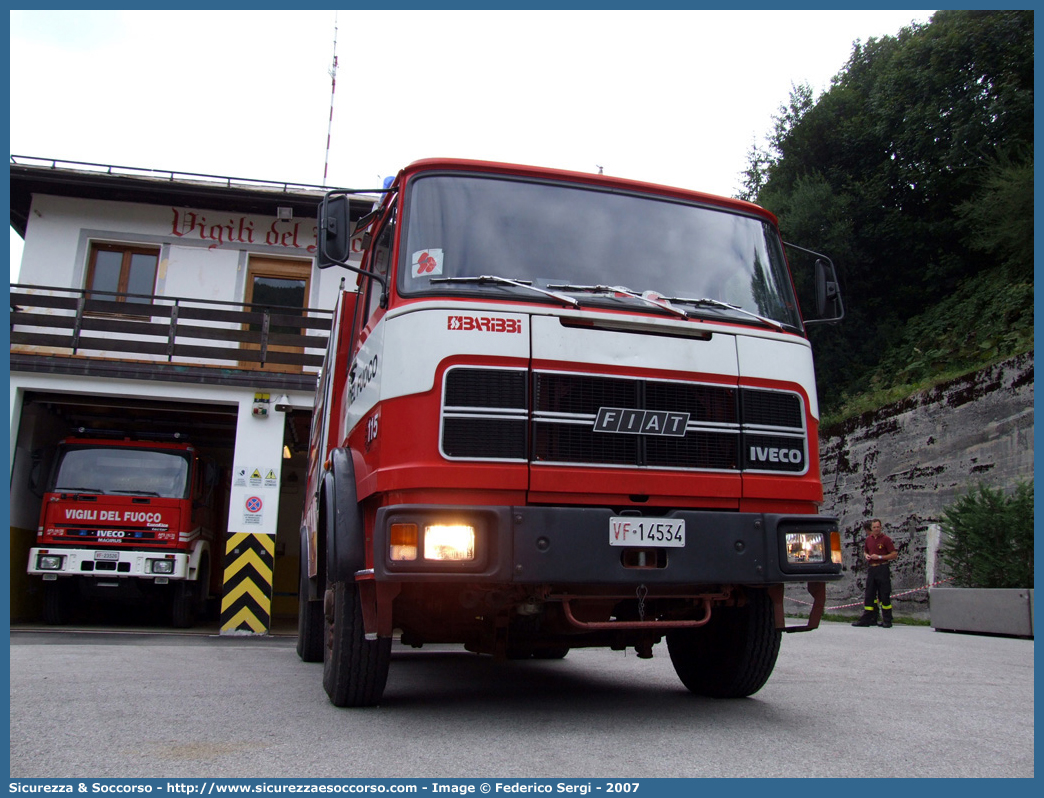 VF 14534
Corpo Nazionale Vigili del Fuoco
Iveco 160NC
Allestitore Baribbi S.p.A.
Parole chiave: VVF;V.V.F.;Corpo;Nazionale;Vigili;del;Fuoco;ABP;A.B.P.;AutoBottePompa;AutoBotte;Fiat;Iveco;160NC;160;NC