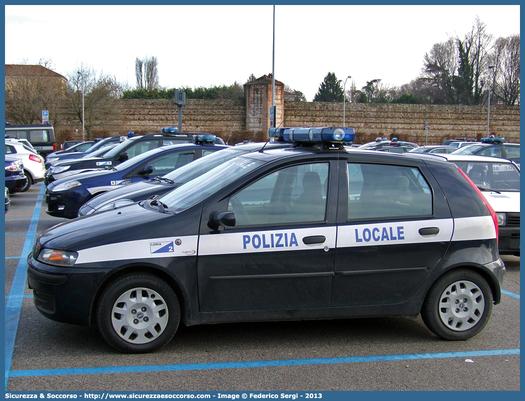 Polizia Locale YA683AC
Polizia Locale
Comune di Loria
Fiat Punto II serie
Parole chiave: PL;P.L.;PM;P.M.;Polizia;Locale;Municipale;Loria;Fiat;Punto