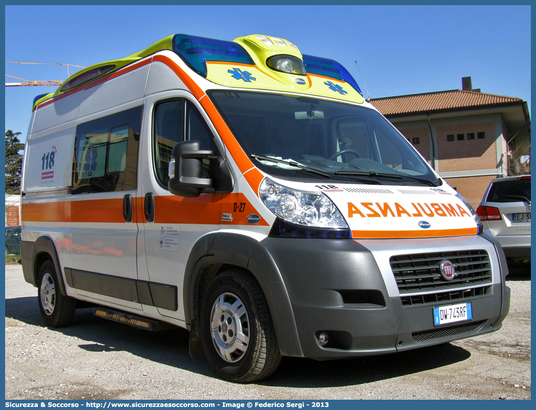 D27
118 Udine
Fiat Ducato III serie
Allestitore Aricar S.p.A.
Parole chiave: 118;Udine;Azienda;Ospedaliero;Ospedaliera;Universitaria;Santa;Maria;Misericordia;Ambulanza;Autoambulanza;Fiat;Ducato;X250;X 250;Aricar;D27;D 27;D.27