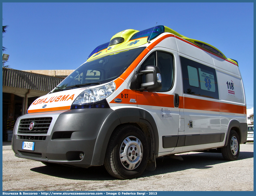 D27
118 Udine
Fiat Ducato III serie
Allestitore Aricar S.p.A.
Parole chiave: 118;Udine;Azienda;Ospedaliero;Ospedaliera;Universitaria;Santa;Maria;Misericordia;Ambulanza;Autoambulanza;Fiat;Ducato;X250;X 250;Aricar;D27;D 27;D.27