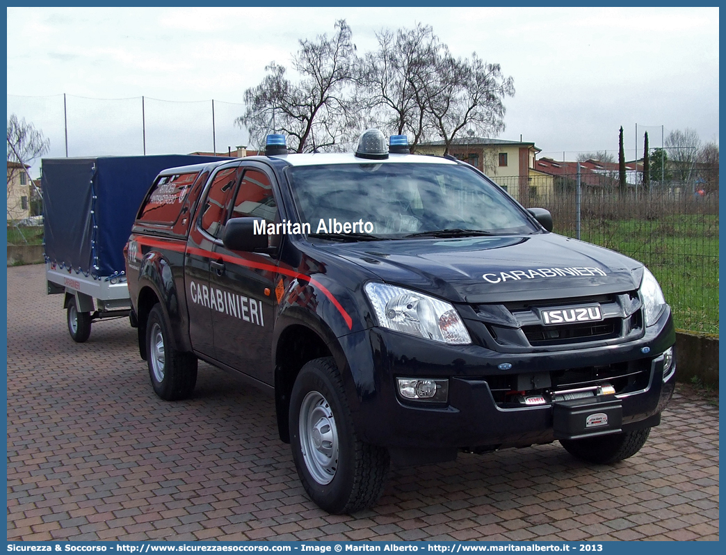 CC DG746
Arma dei Carabinieri
Artificieri Antisabotaggio
Isuzu D-Max II serie
Allestitore Maritan S.r.l.
Parole chiave: Arma dei Carabinieri;Artificieri Antisabotaggio;Isuzu;D-Max;D - Max;Dmax;Maritan Alberto