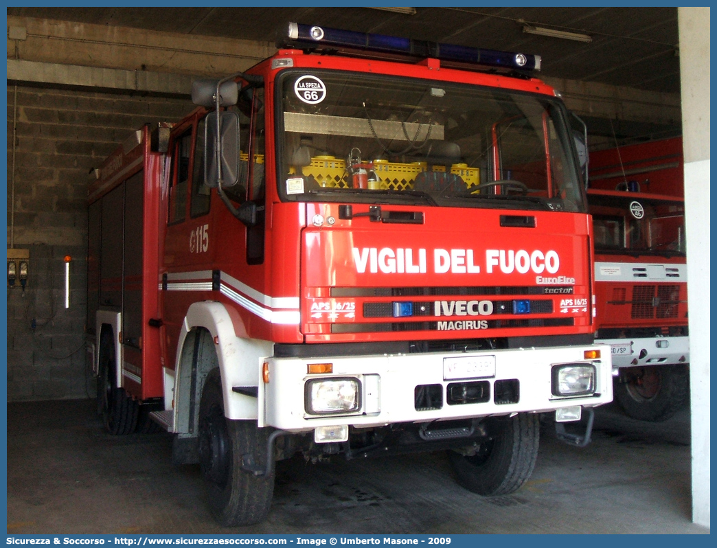 VF 23391
Corpo Nazionale Vigili del Fuoco
Iveco Magirus EuroFire
140E28 4x4 I serie
Parole chiave: VVF;V.V.F.;Corpo;Nazionale;Vigili;del;Fuoco;AutoPompaSerbatoio;APS;A.P.S.;Iveco;Magirus;EuroFire;140E28;4x4