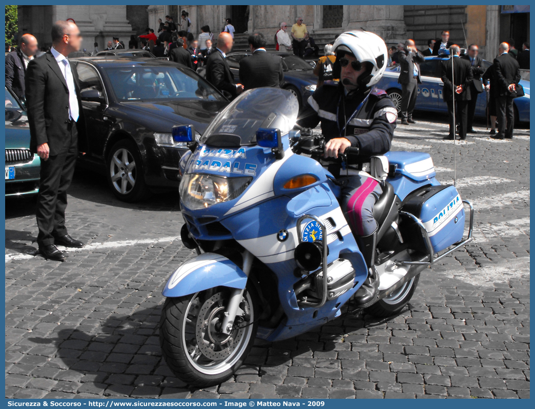 -
Polizia di Stato
Polizia Stradale
Bmw R850RT II serie
Parole chiave: Polizia di Stato;Polizia;PS;Polizia Stradale;BMW;R850;RT