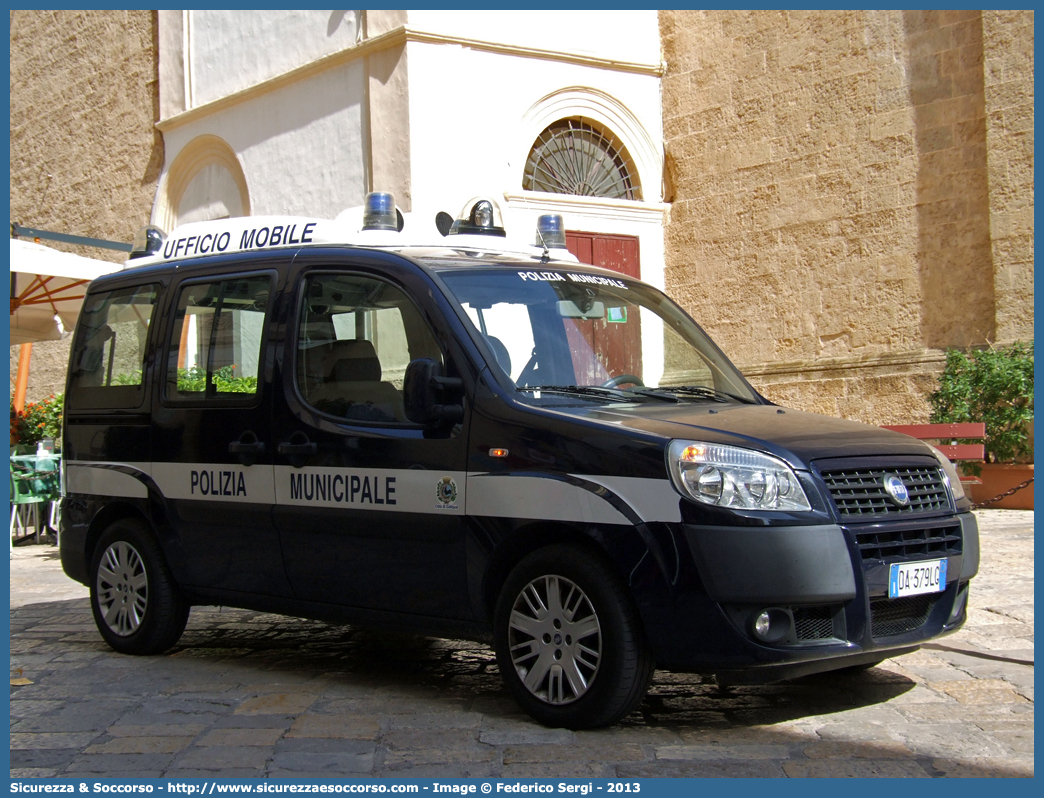 -
Polizia Municipale
Comune di Gallipoli
Fiat Doblò I serie restyling
Allestitore Elevox S.r.l.
Parole chiave: Polizia;Locale;Municipale;Gallipoli;Fiat;Doblò;Doblo;Elevox