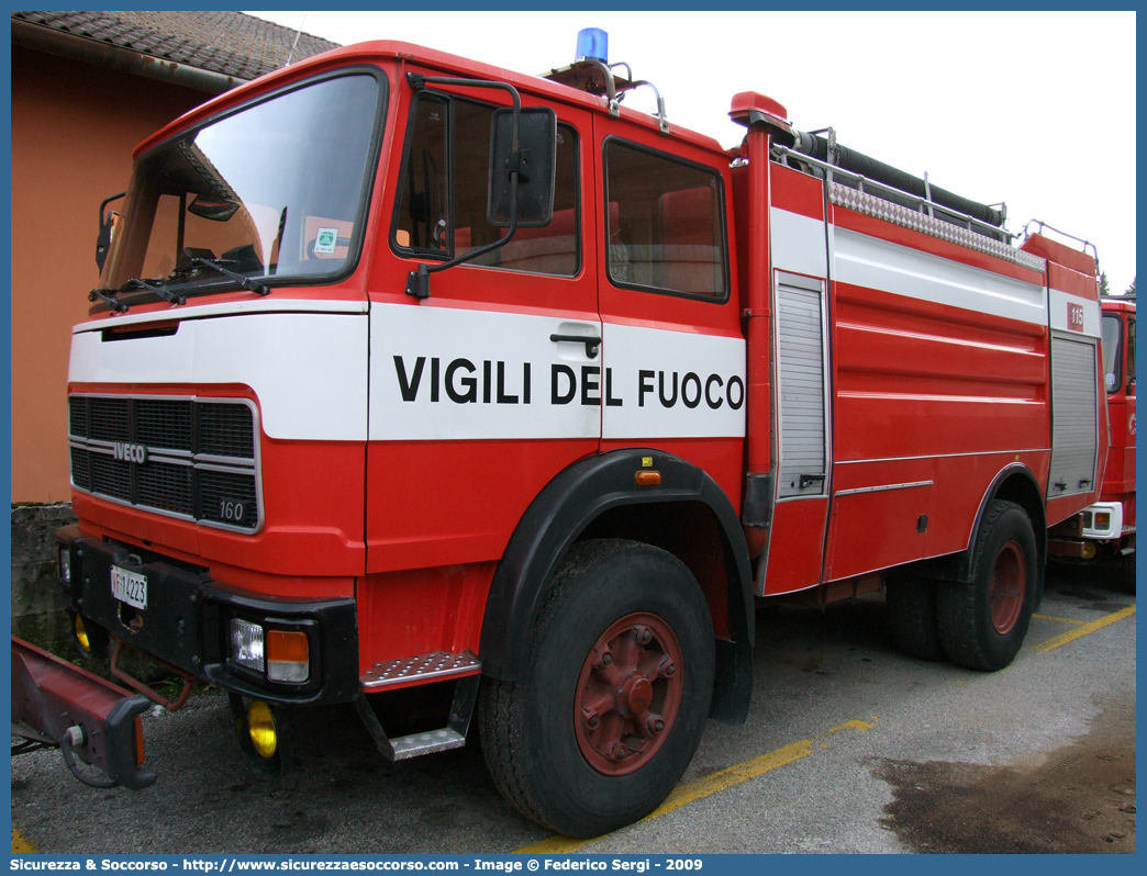 VF 14223
Corpo Nazionale Vigili del Fuoco
Iveco 160NC
Allestitore Baribbi S.p.A.
Parole chiave: VVF;V.V.F.;Corpo;Nazionale;Vigili;del;Fuoco;ABP;A.B.P.;AutoBottePompa;AutoBotte;Fiat;Iveco;160NC;160;NC