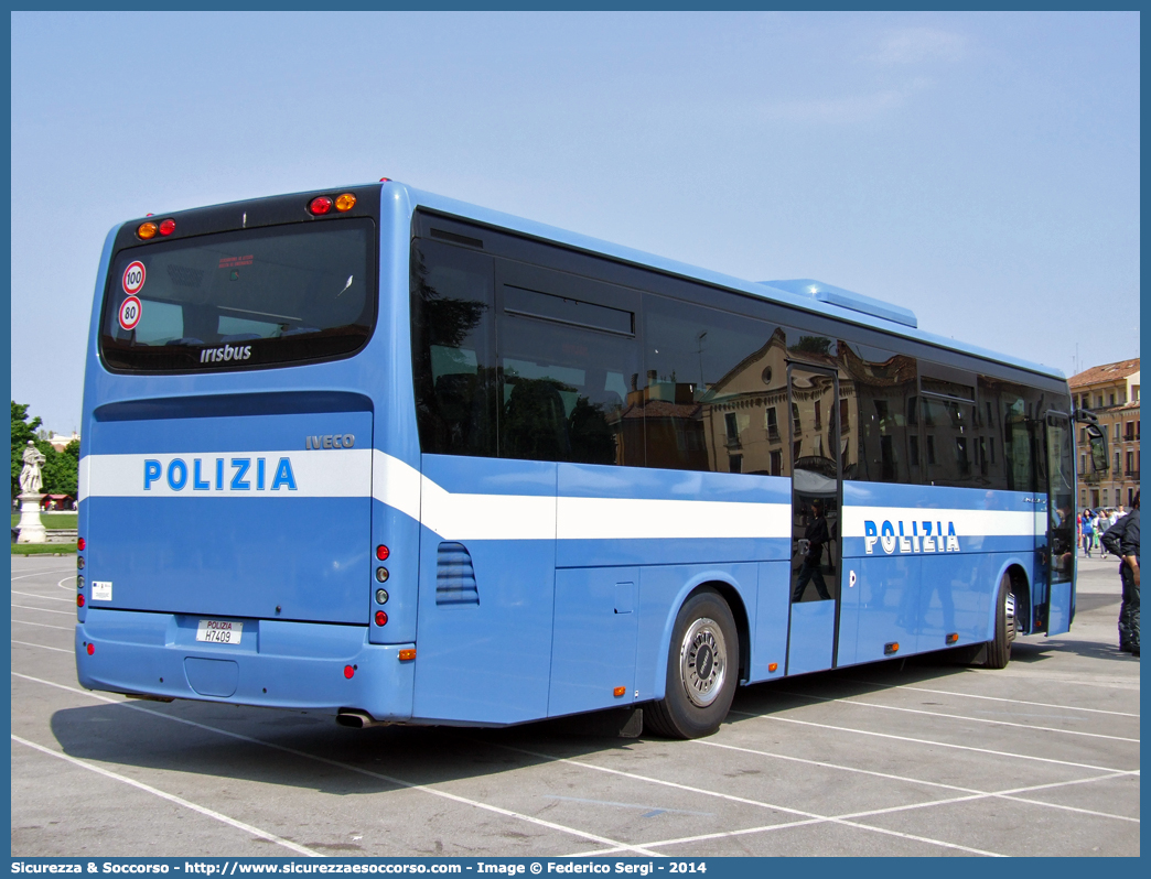 Polizia H7409
Polizia di Stato
Iveco Irisbus Crossway
Parole chiave: PS;P.S.;Polizia;di;Stato;Iveco;Irisbus;Crossway