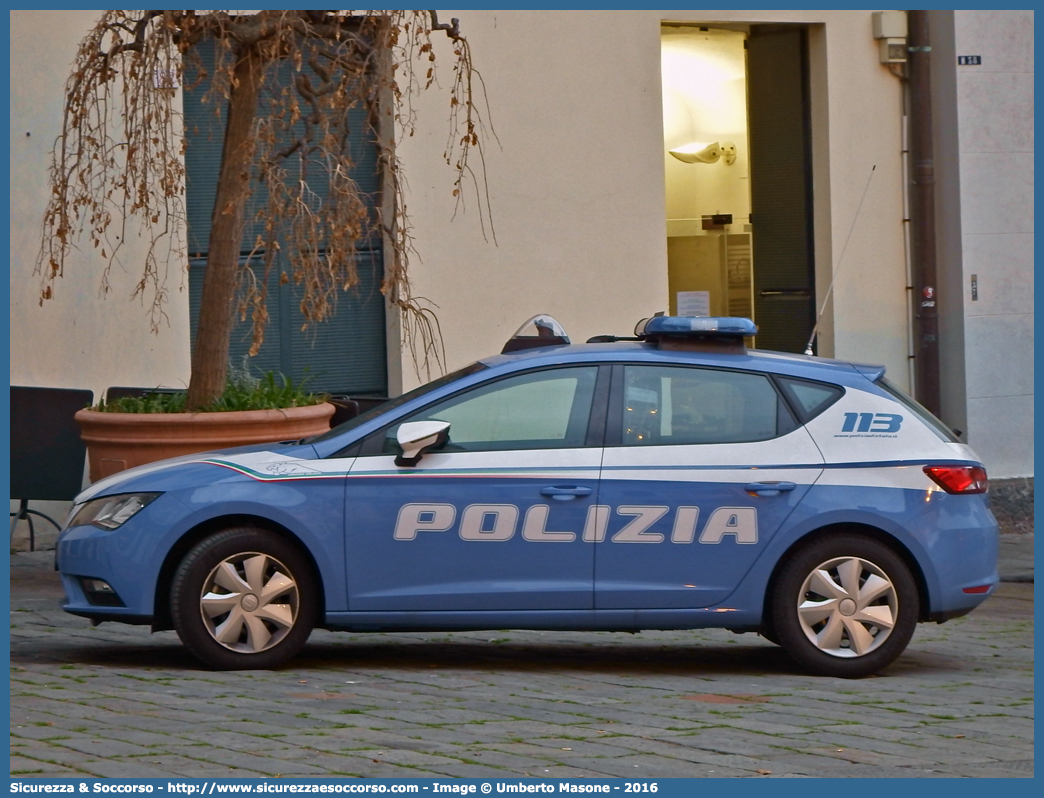 Polizia M0075
Polizia di Stato 
Squadra Volante
Seat Leon III serie
Allestitore Nuova Carrozzeria Torinese S.r.l.
Parole chiave: PS;P.S.;Polizia;di;Stato;Squadra;Volante;Seat;Leon