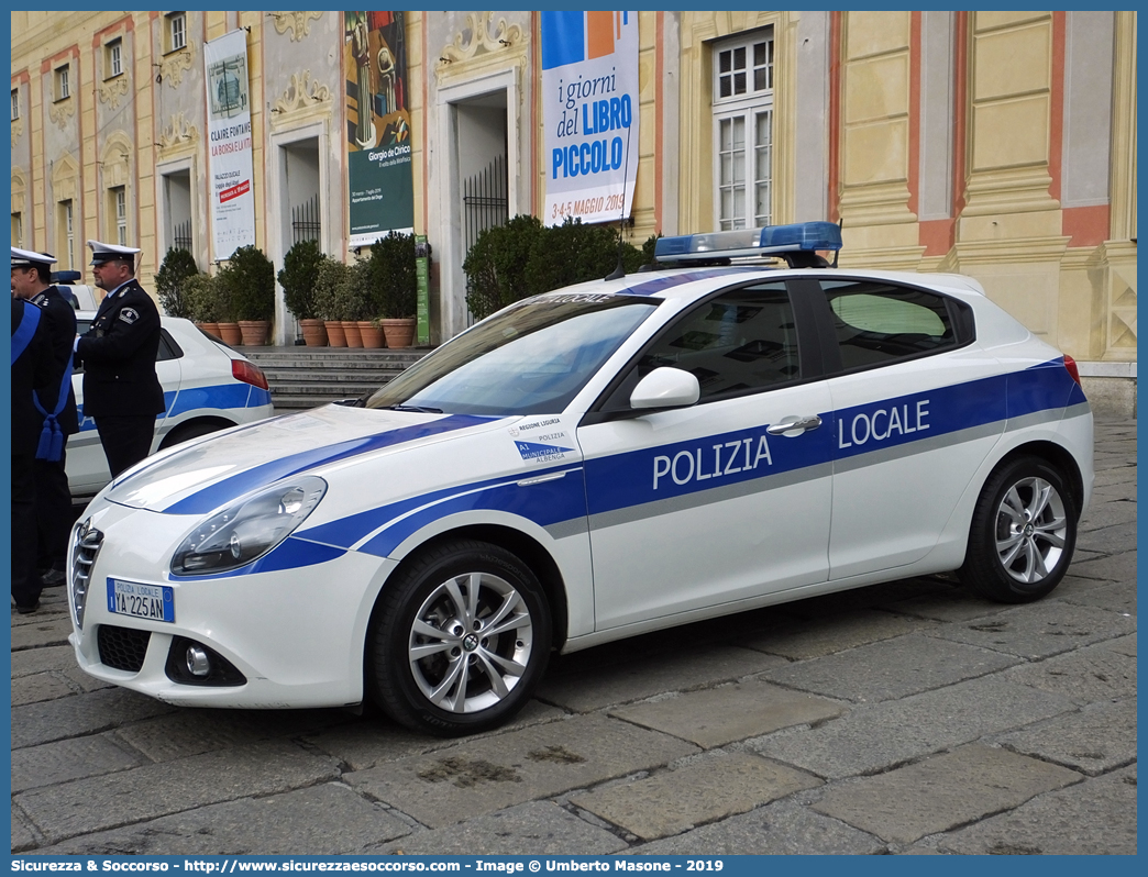 Polizia Locale YA225AN
Polizia Locale
Comune di Albenga
Alfa Romeo Nuova Giulietta
I serie I restyling
Parole chiave: Polizia;Locale;Municipale;Albenga;Alfa Romeo;Nuova Giulietta;YA225AN;YA 225 AN