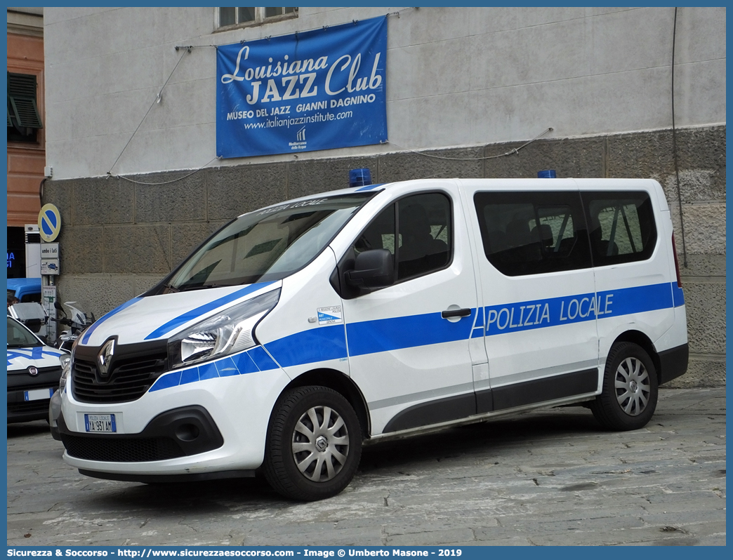 Polizia Locale YA931AM
Polizia Locale
Comune di Genova
Renault Trafic IV serie
Allestitore Ciabilli S.r.l.
Parole chiave: Polizia;Locale;Municipale;Genova;Renault;Trafic;Ciabilli;YA931AM;YA 931 AM