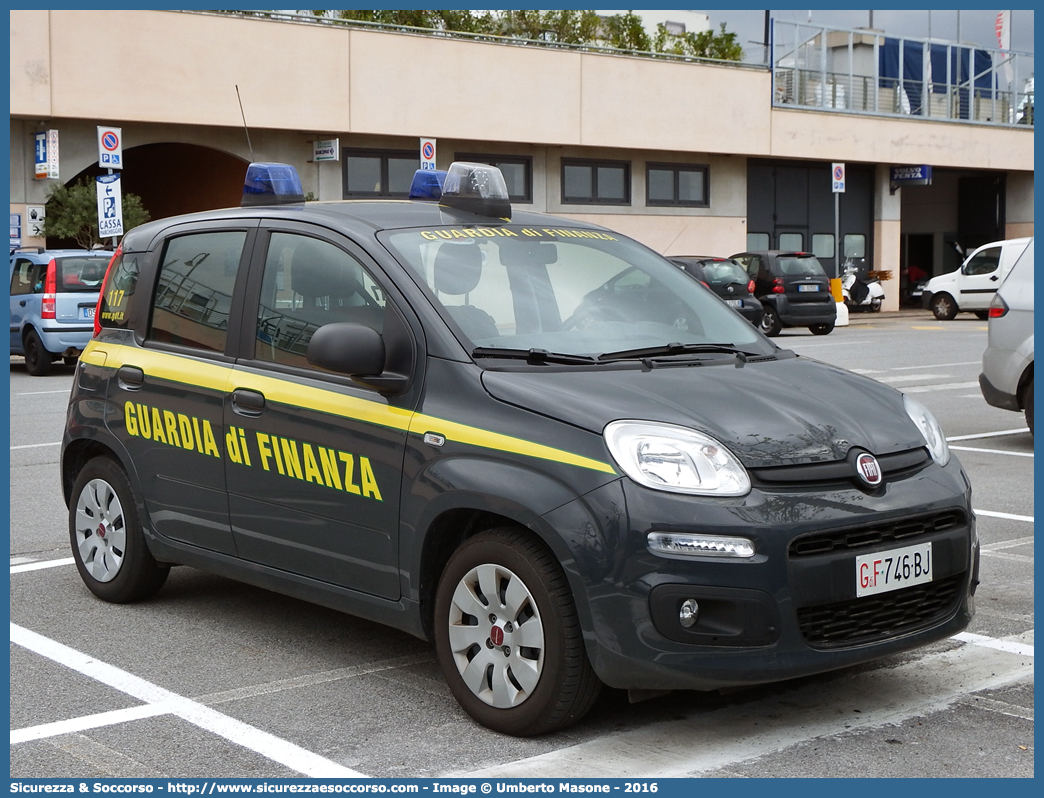 GdiF 746BJ
Guardia di Finanza
Fiat Nuova Panda II serie
Parole chiave: GdiF;G.D.F.;GDF;Guardia;di;Finanza;Fiat;Nuova;Panda