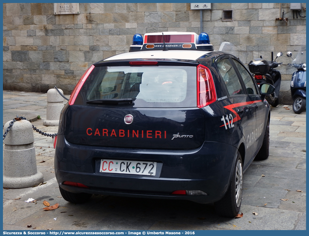 CC CK672
Arma dei Carabinieri
Fiat Grande Punto
(con sistema E.V.A.)
Parole chiave: CC;C.C.;Arma;Carabinieri;Fiat;Grande;Punto;sistema;EVA;E.V.A.;CK672