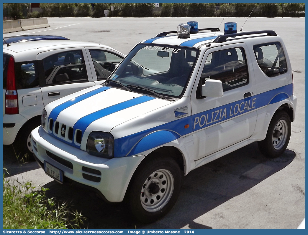 Polizia Locale YA121AF
Polizia Locale
Comune di Vado Ligure
Suzuki Jimny
Parole chiave: Polizia;Locale;Municipale;Vado Ligure;Suzuki;Jimny;YA121AF;YA 121 AF