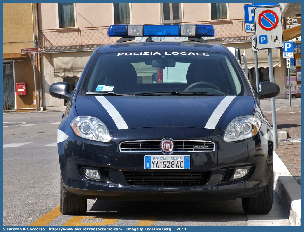 Polizia Locale YA528AC
Polizia Locale
Consorzio Piave
Fiat Nuova Bravo
Parole chiave: PL;P.L.;PM;P.M.;Polizia;Locale;Municipale;Piave;Santa Lucia di Piave;Spresiano;Susegana;Vazzola;Fiat;Nuova Bravo;YA528AC;YA 528 AC