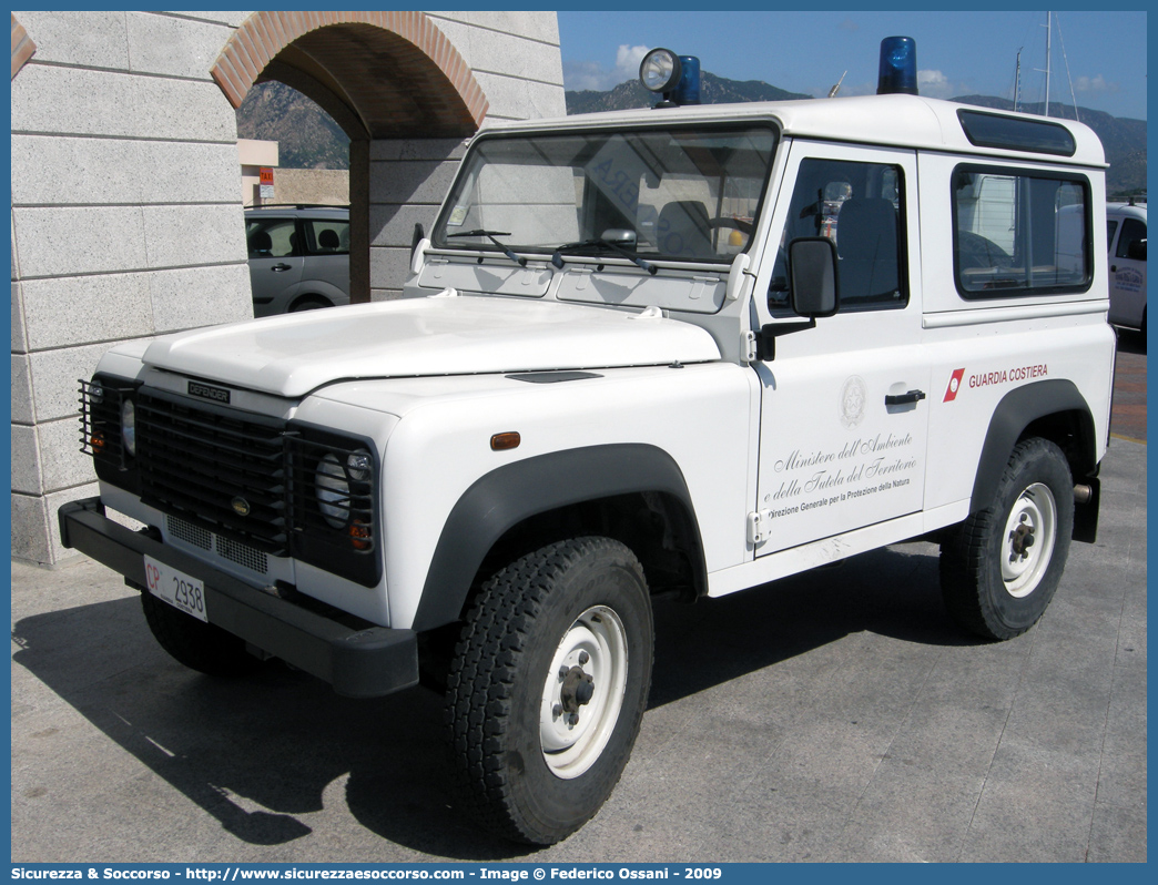 CP 2938
Corpo delle Capitanerie di Porto
Guardia Costiera
Land Rover Defender 90
Parole chiave: CP;GC;C.P.;G.C.;Guardia Costiera;Capitaneria di Porto;Capitanerie di Porto;Land Rover;Defender;90;2938