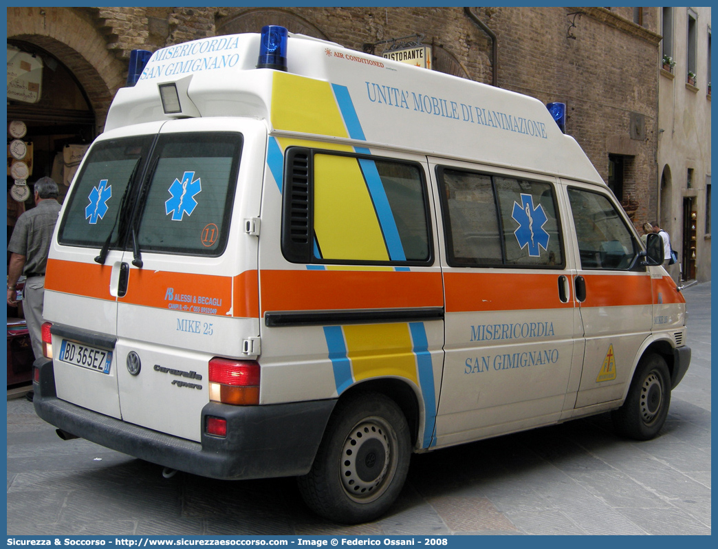 11
Misericordia di San Gimignano
Volkswagen Transporter T4 restyling
Allestitore Alessi e Becagli
Parole chiave: Misericordie;Misericordia;San Gimignano;Alessi e Becagli;A&B;Volkswagen;Transporter;T4;Ambulanza