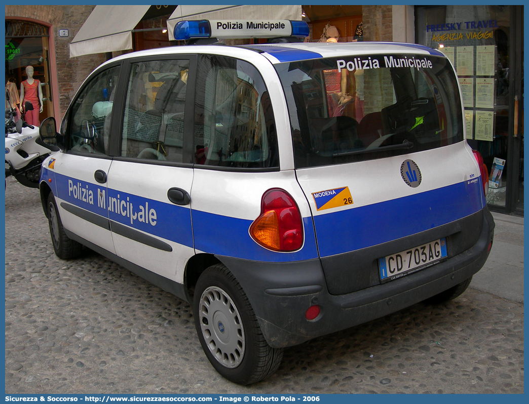 -
Polizia Municipale
Comune di Modena
Fiat Multipla I serie
Allestitore Bertazzoni S.r.l.
Parole chiave: Polizia;Locale;Municipale;Modena;Fiat;Multipla;Bertazzoni