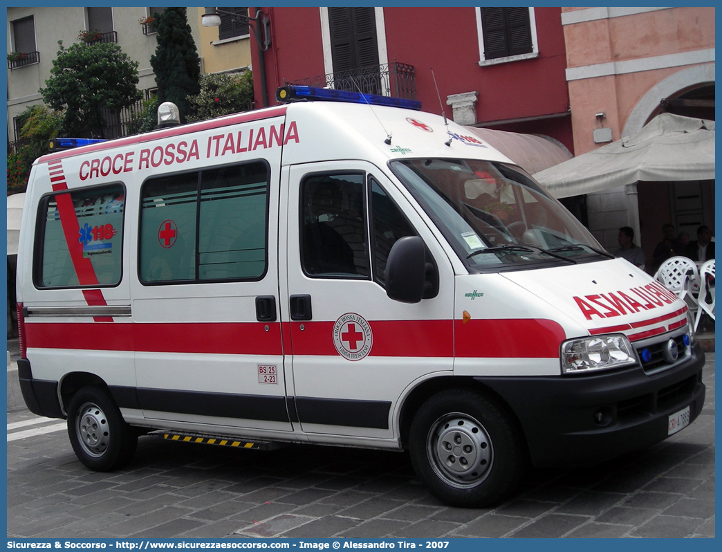 CRI A788B
Croce Rossa Italiana
Garda Bresciano
Fiat Ducato II serie restyling
Allestitore PML S.n.c.
Parole chiave: Croce;Rossa;Italiana;CRI;C.R.I.;Ambulanza;Fiat;Ducato;PML;P.M.L.;Garda Bresciano