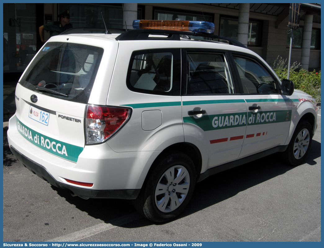 Polizia 162
Repubblica di San Marino
Guardia di Rocca
Subaru Forester V serie
Allestitore Focaccia Group S.r.l.
Parole chiave: Repubblica;San Marino;RSM;R.S.M.;Guardia di Rocca;Guardia;Rocca;Subaru;Forester;Focaccia