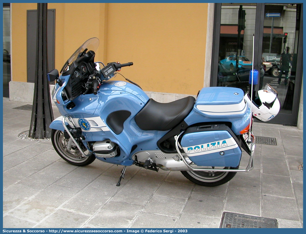 -
Polizia di Stato
Polizia Stradale
Bmw R850RT II serie
Parole chiave: Polizia di Stato;Polizia;PS;Polizia Stradale;BMW;R850;RT